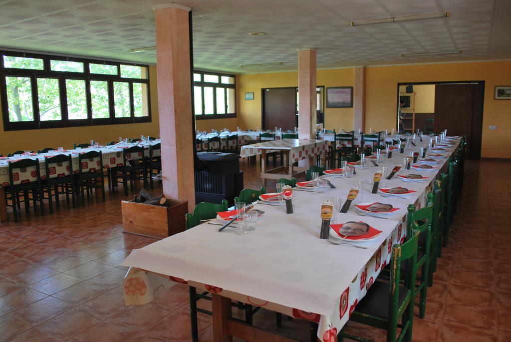 Casa De Colonies La Cadamont Hostel Sant Joan les Fonts Bagian luar foto